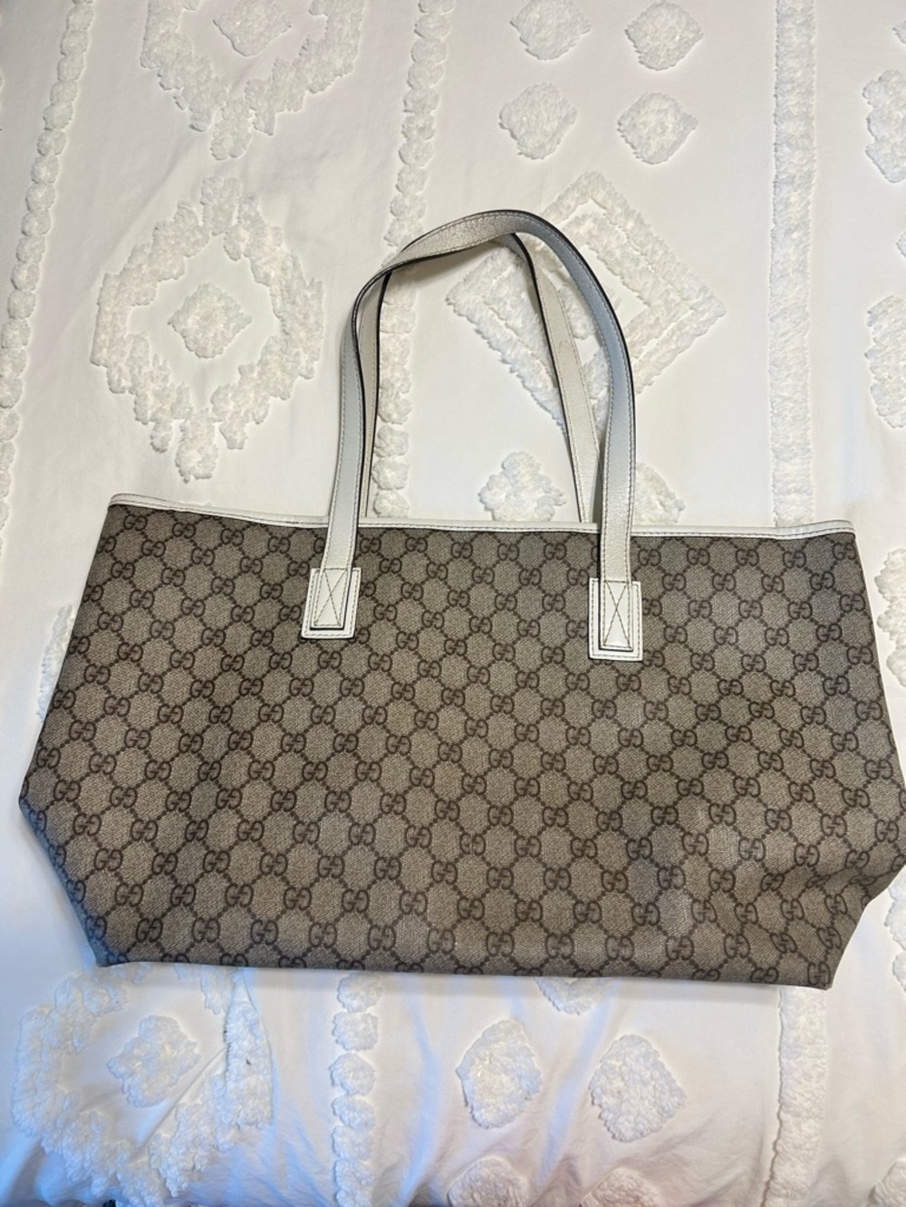 Gucci Beige/Brown GG Supreme Canvas Tote with Cream Handles - Picture 2 of 13